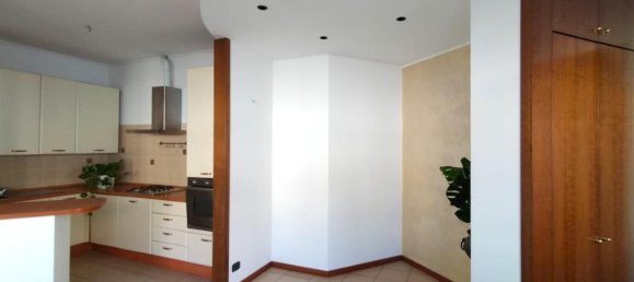 Квартира с 3 комнатами в Гандино, Италия № 86416 6