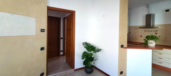 Квартира с 3 комнатами в Гандино, Италия № 86416 8