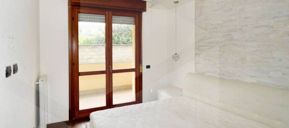 Квартира с 3 комнатами в Парабьяго, Италия № 30514 23