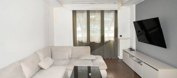 Квартира с 3 комнатами в Парабьяго, Италия № 30514 9