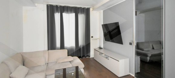 Квартира с 3 комнатами в Парабьяго, Италия № 30514 2