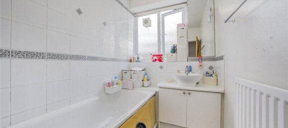 2 bedrooms Apartment in London, United Kingdom No. 7300 6