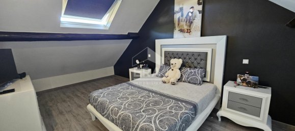 7 chambres Maison à Mont-Saint-Martin, France No. 153836 2