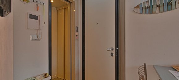 Дуплекс с 3 комнатами в Варацце, Италия № 219017 31