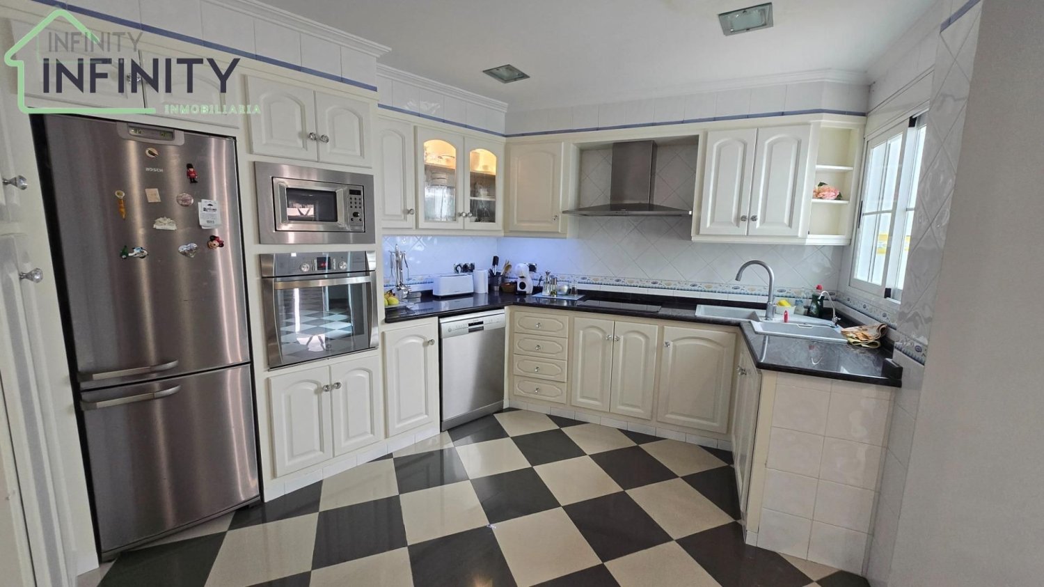 Casa de 4 dormitorios en La Font D'en Carros, Spain No. 260216