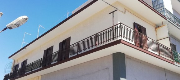 5 rooms Apartment in Taranto, Italy No. 144720 7