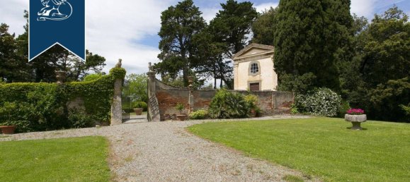 10 bedrooms Villa in Pisa, Italy No. 282036 16