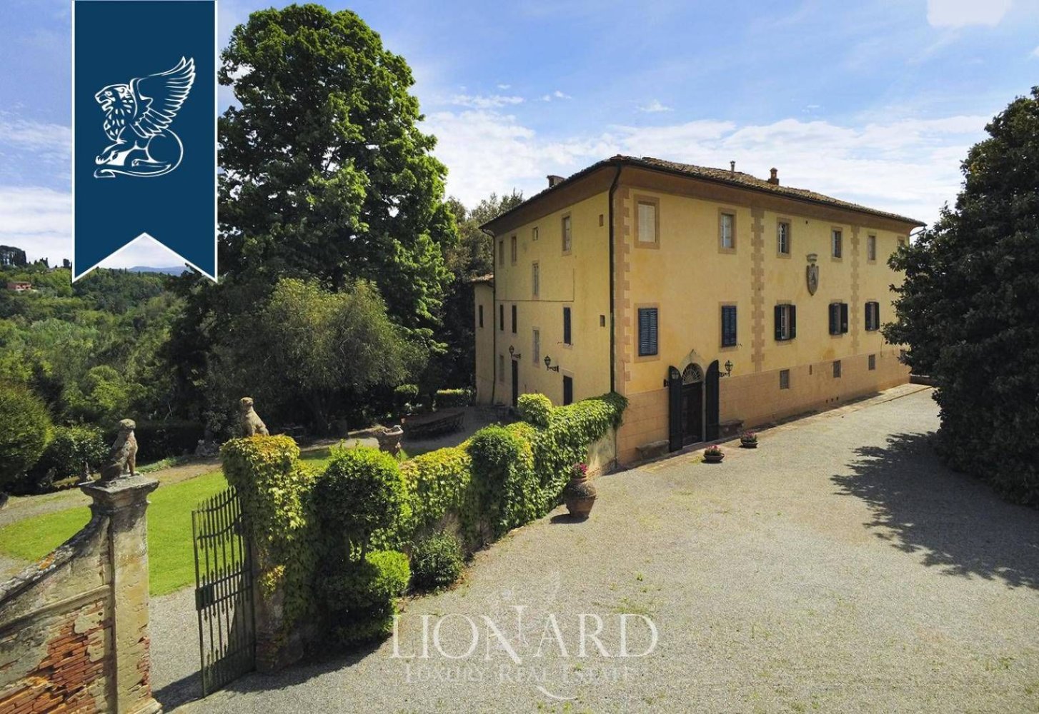 10 bedrooms Villa in Pisa, Italy No. 282036