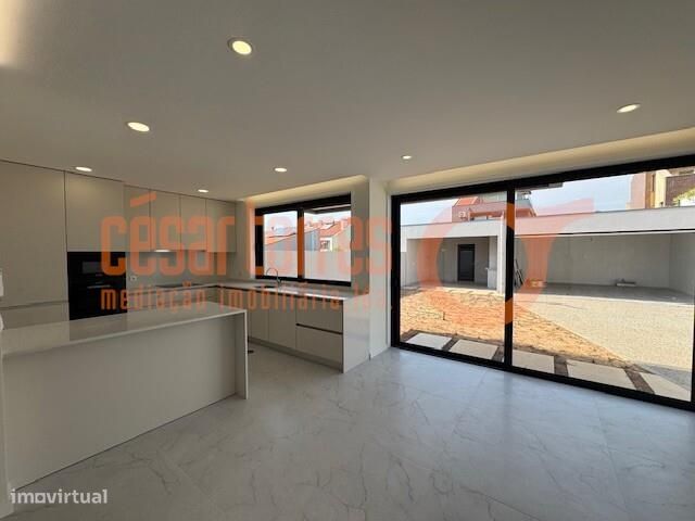 3 bedrooms House in Arcozelo, Portugal No. 221455