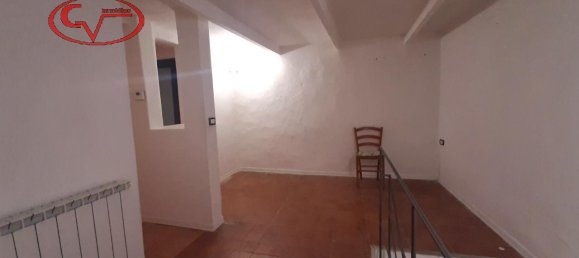 Квартира с 4 комнатами в Монтеварки, Италия № 224632 2