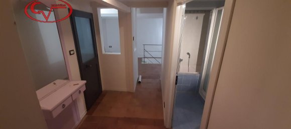 Квартира с 4 комнатами в Монтеварки, Италия № 224632 17