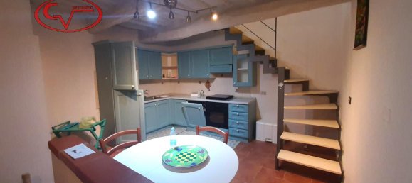 Квартира с 4 комнатами в Монтеварки, Италия № 224632 4