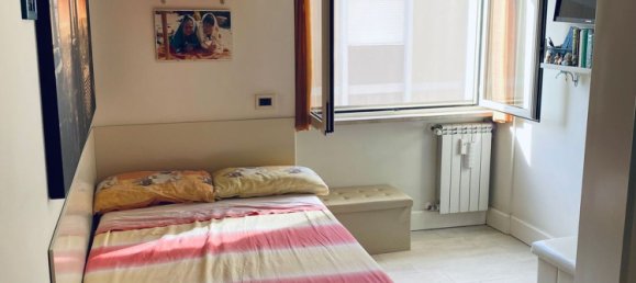 4 bedrooms Apartment in Rome, Italy No. 318813 18