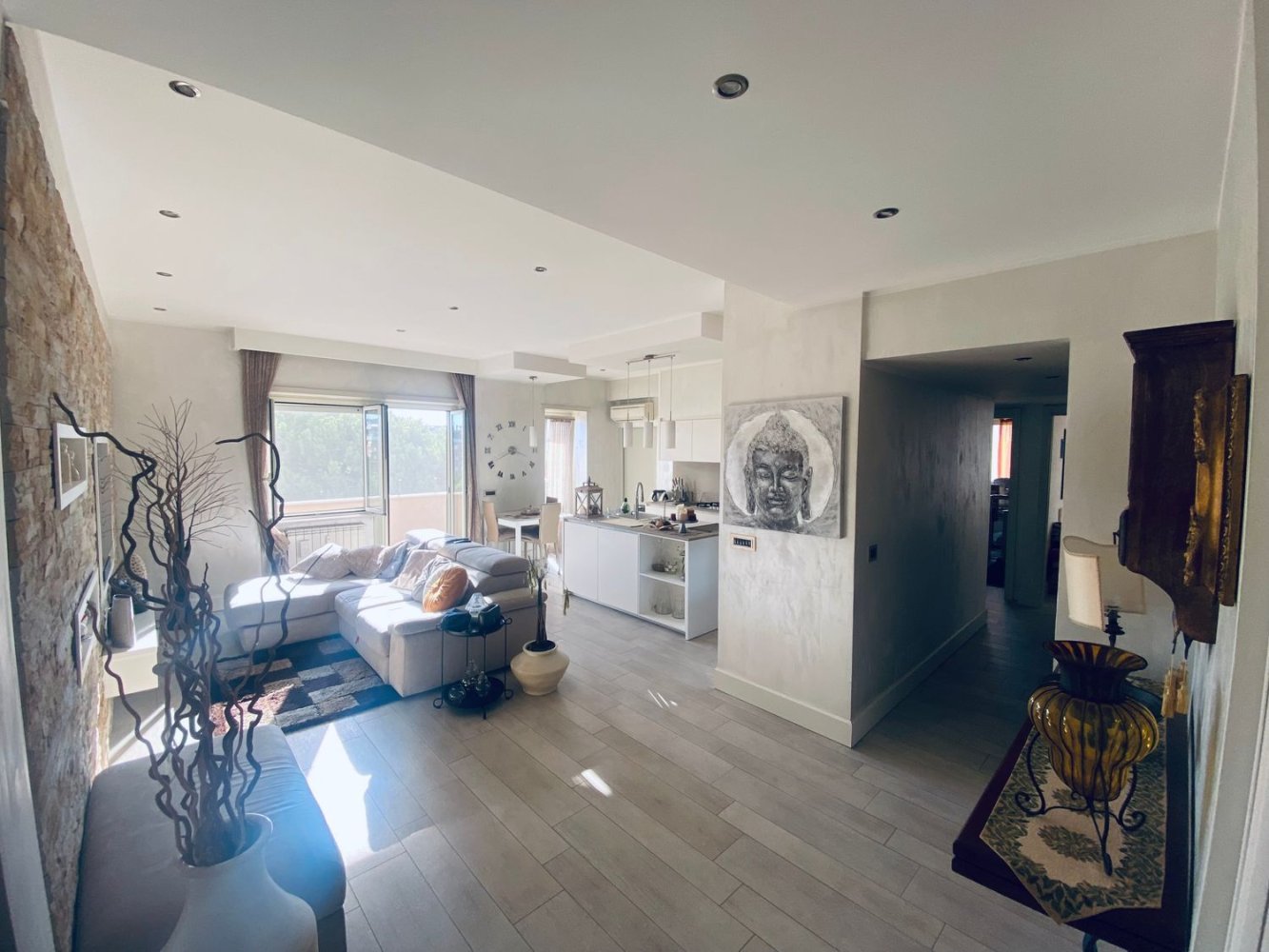 4 bedrooms Apartment in Rome, Italy No. 318813