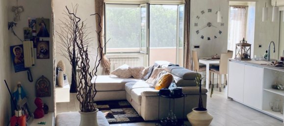 4 bedrooms Apartment in Rome, Italy No. 318813 3