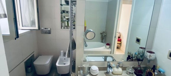 4 bedrooms Apartment in Rome, Italy No. 318813 16