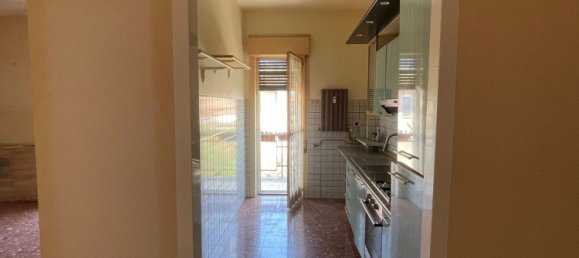 3 rooms Apartment in Rome, Italy No. 261532 3