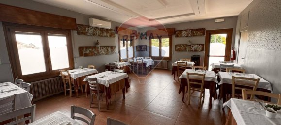  عقار تجاري في Invorio, Italy 144متر مربع رقم 371330 2