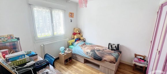 4 bedrooms House in Bonnard, France No. 197667 28