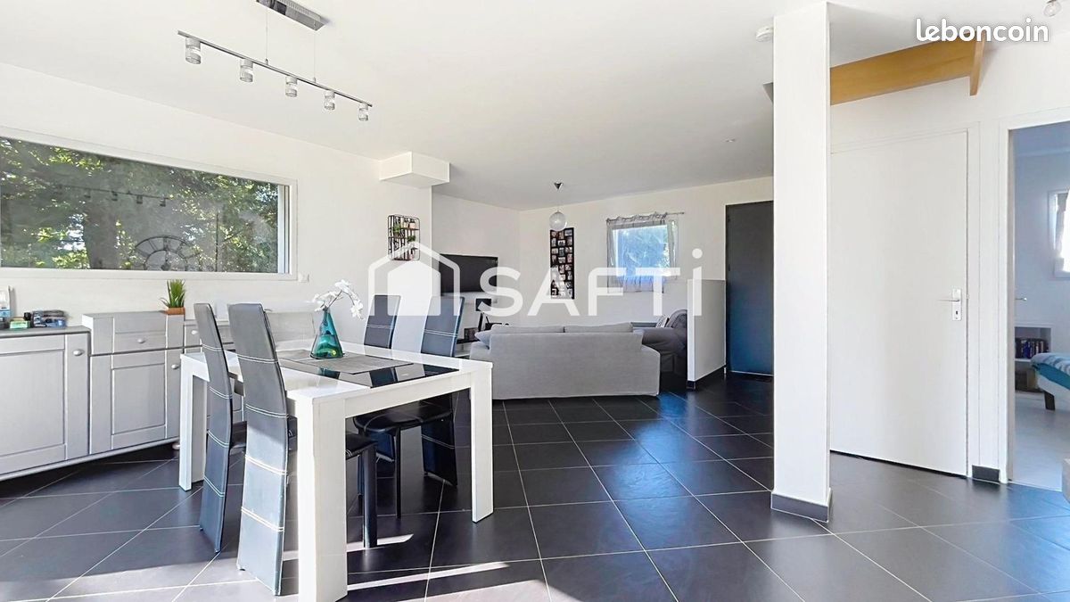 3 bedrooms House in Morbihan, France No. 331938