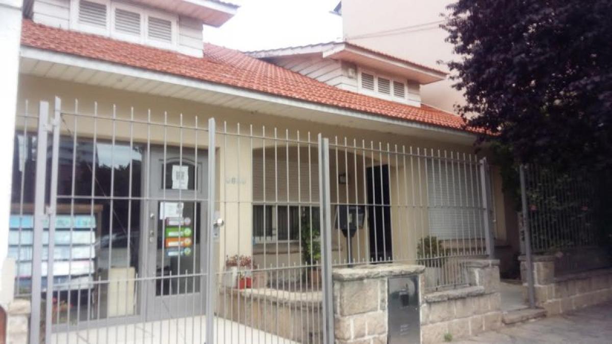 3 bedrooms House in Mar del Plata, Argentina No. 95074