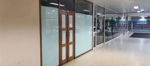 Propriété commerciale à Porto, Portugal 1000m² No. 60088 6