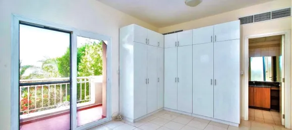 Вилла с 3 спальнями в The Springs, Дубай, ОАЭ № 106003 6