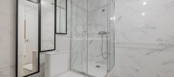 4 bedrooms Apartment in Madrid, Spain No. 167665 18