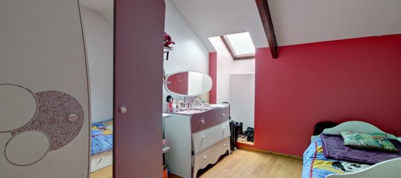 4 bedrooms Apartment in Poissy, France No. 180696 7