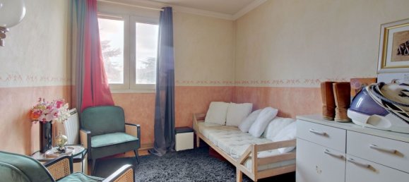 4 bedrooms Apartment in Poissy, France No. 180696 8