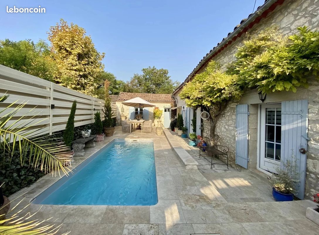 3 bedrooms Castles in Monflanquin, France No. 335723