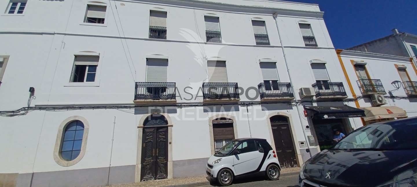 Casa de 12 dormitorios en Quarteira, Portugal No. 196486