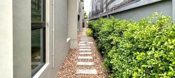 Casa de 5 dormitorios en Saphan Sung, Thailand No. 59354 8