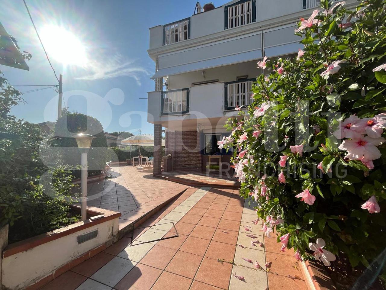 6 rooms Villa in Scalea, Italy No. 72899