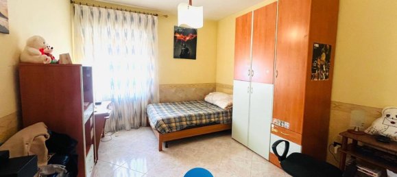 3 bedrooms Apartment in Naples, Italy No. 211988 8