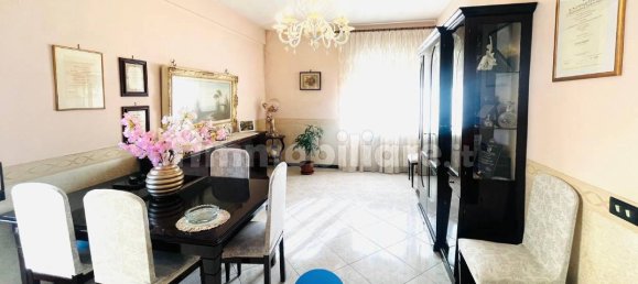 3 bedrooms Apartment in Naples, Italy No. 211988 4