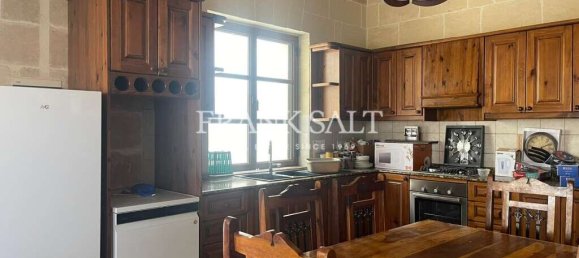 Casa de 5 dormitorios en Qala, Malta No. 6027 2