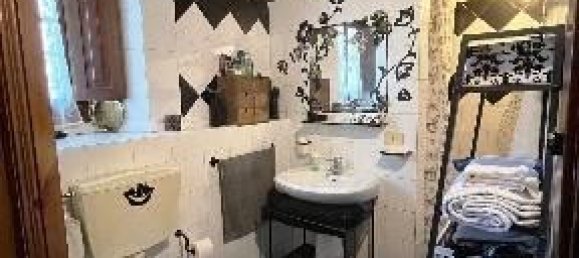 9 rooms House in Scarperia e San Piero, Italy No. 65042 25