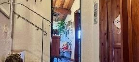 9 rooms House in Scarperia e San Piero, Italy No. 65042 22