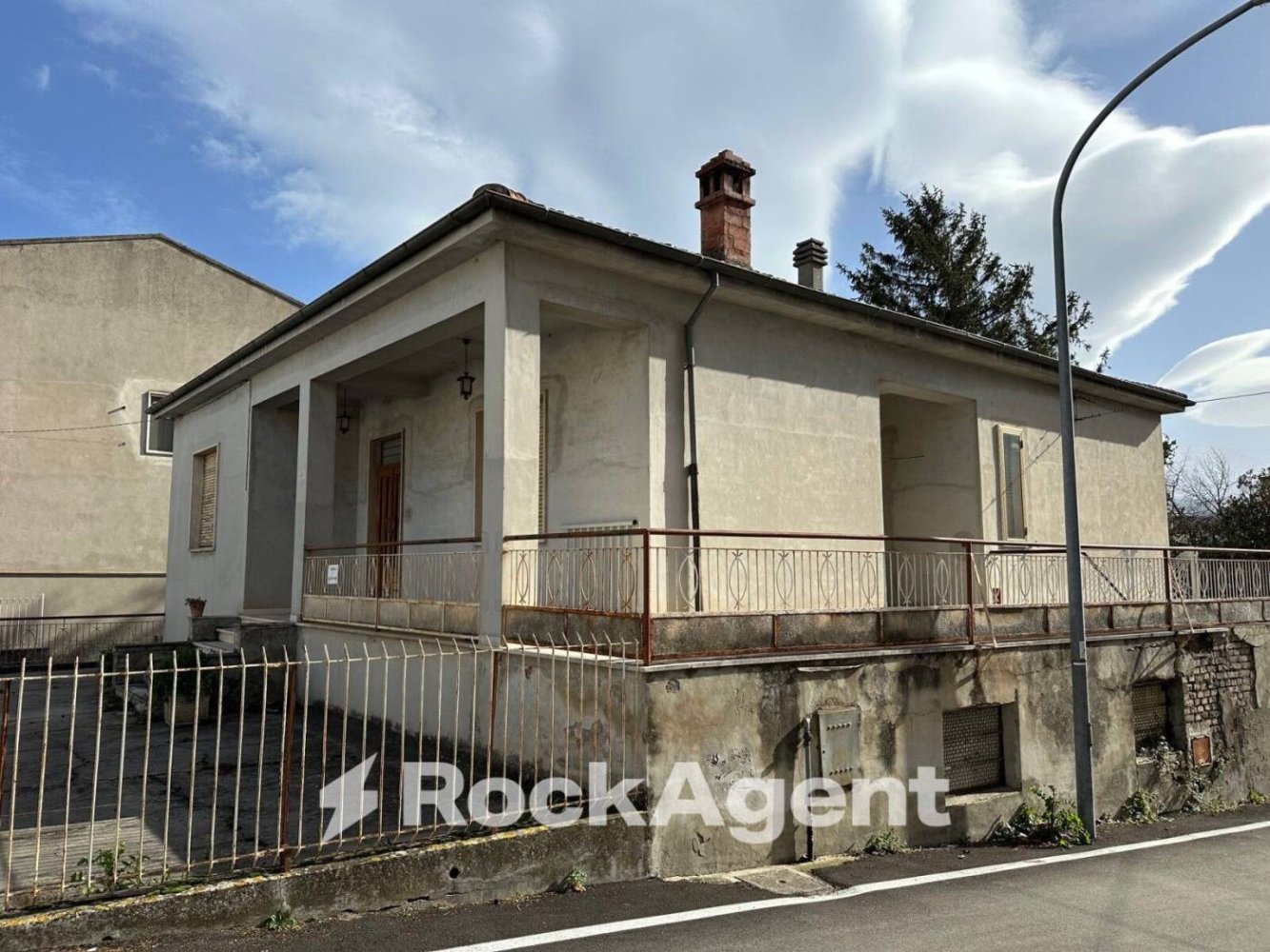 3 Schlafzimmer Villa in Torre de' Passeri, Italy, Nr. 302400