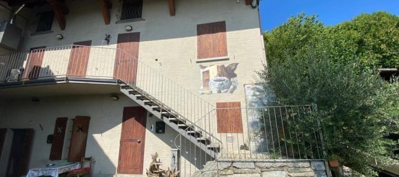 4 rooms House in Olginate, Italy No. 107344 6