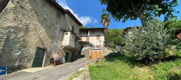 4 rooms House in Olginate, Italy No. 107344 2