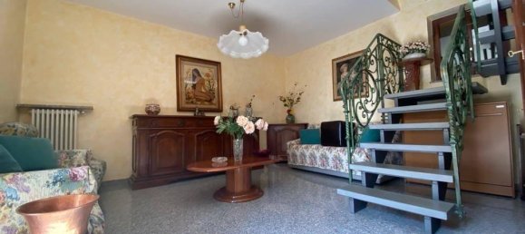 4 rooms House in Olginate, Italy No. 107344 9