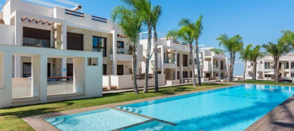 3 bedrooms Bungalow in Balcones de Amay, Torrevieja, Spain No. 15773 15