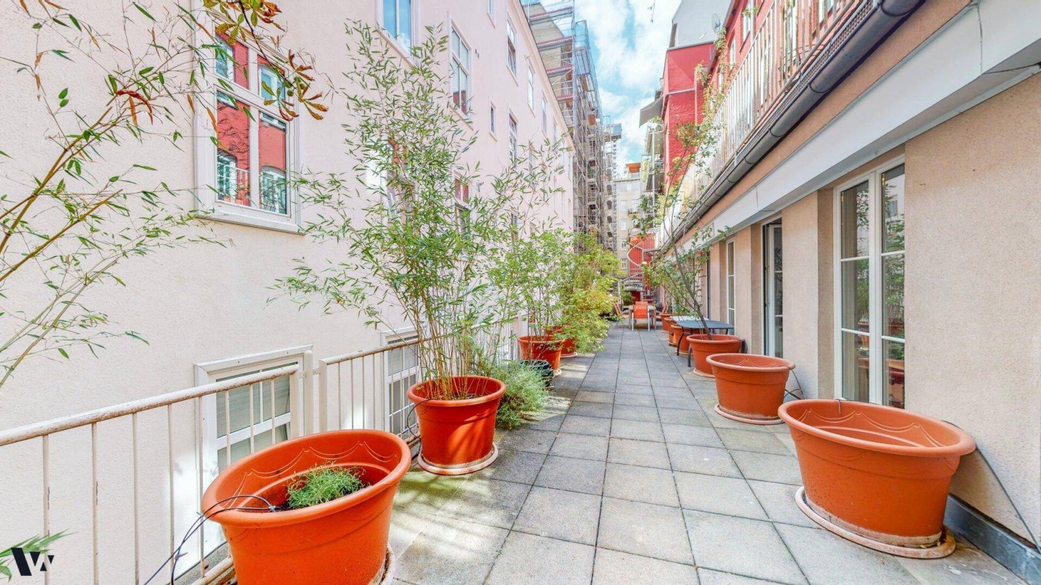 Oficina de 20 habitaciónes en Neubau, Austria No. 89918