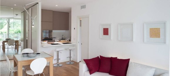 2 bedrooms Building in Ferrara, Italy No. 328231 5