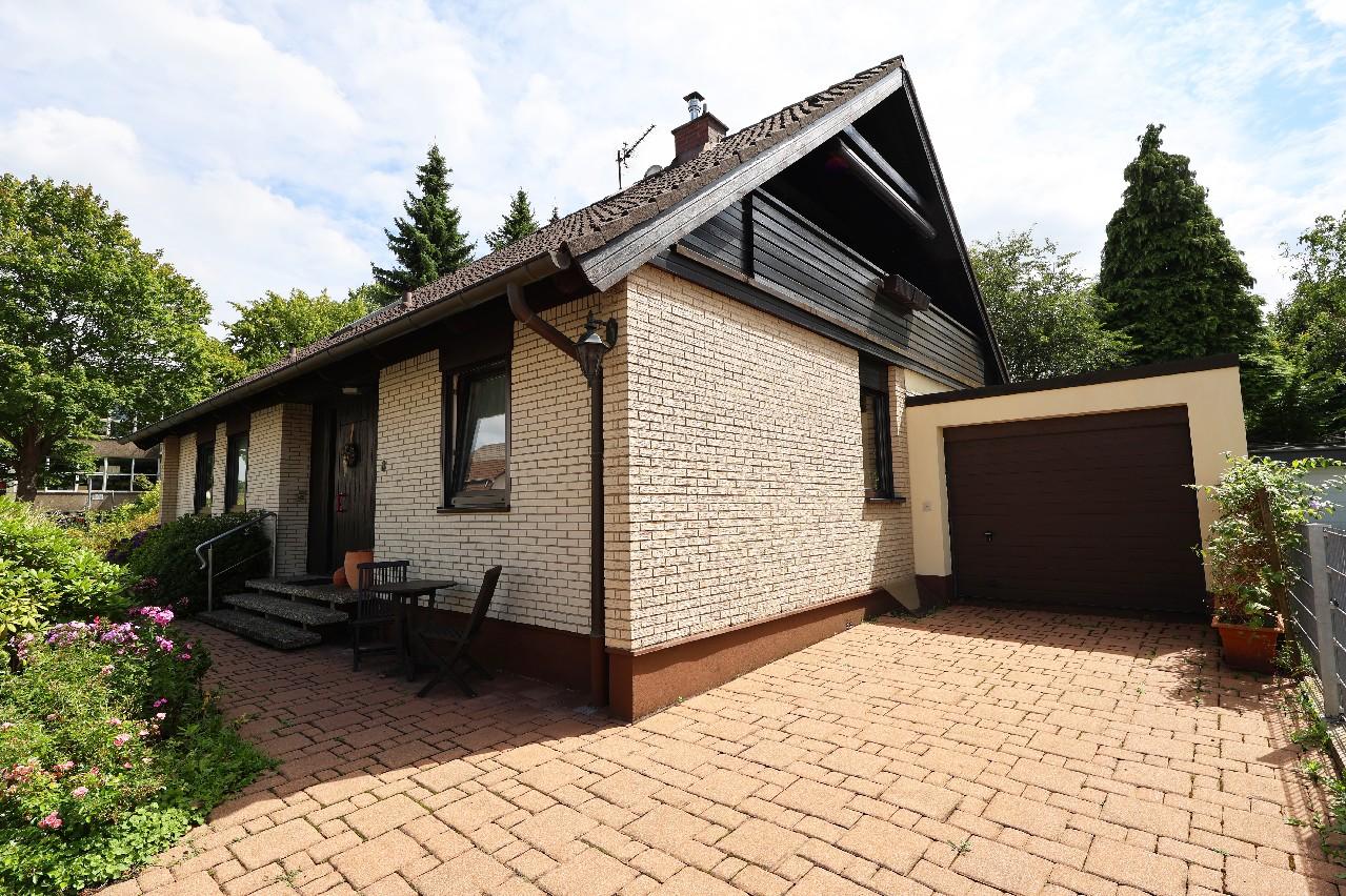 6 rooms Townhouse in Bergisch Gladbach, Germany No. 222998