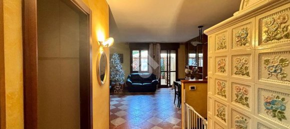 3 bedrooms House in Conegliano, Italy No. 70757 4