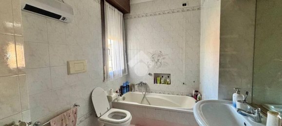 3 bedrooms House in Conegliano, Italy No. 70757 32