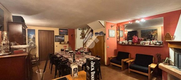 3 bedrooms House in Conegliano, Italy No. 70757 22